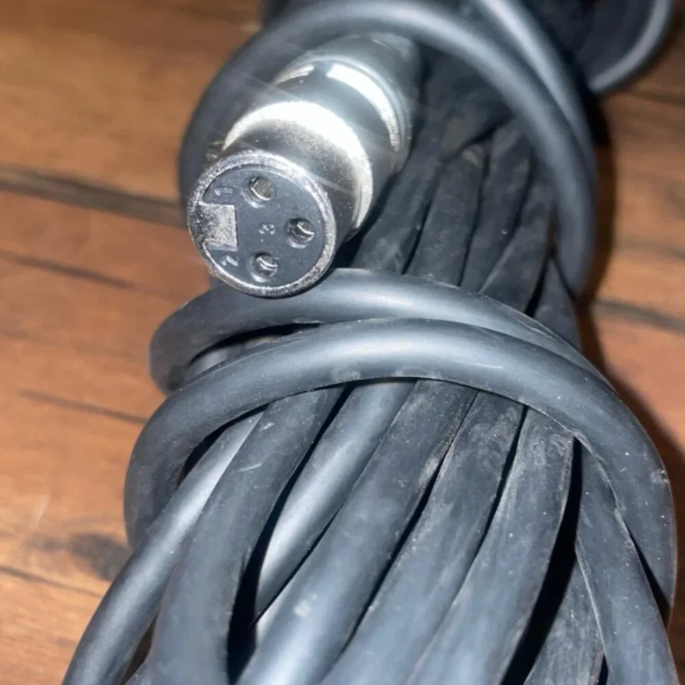 25ft 3-pin XLR cable